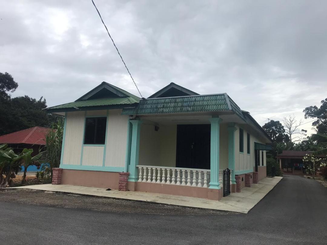 Opro S&S Homestay Pagoh Malay Only Муар Экстерьер фото